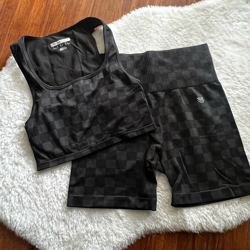 Black and Grey Checkered Forever21 Activewear Set